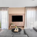 Querchus 9 With Private Pool By Interhome * Karigador