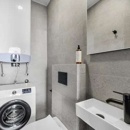 Apartment Querchus 9 With Private Pool By Interhome