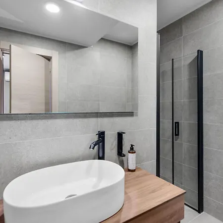 Apartment Querchus 9 With Private Pool By Interhome