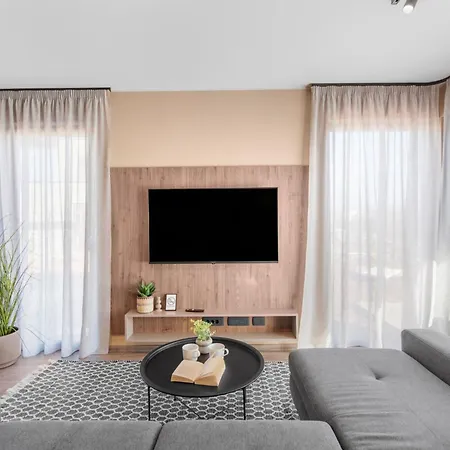 Querchus 9 With Private Pool By Interhome * 卡里高多