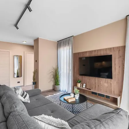 Apartmán Querchus 9 With Private Pool By Interhome