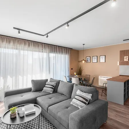 Querchus 9 With Private Pool By Interhome Apartman *