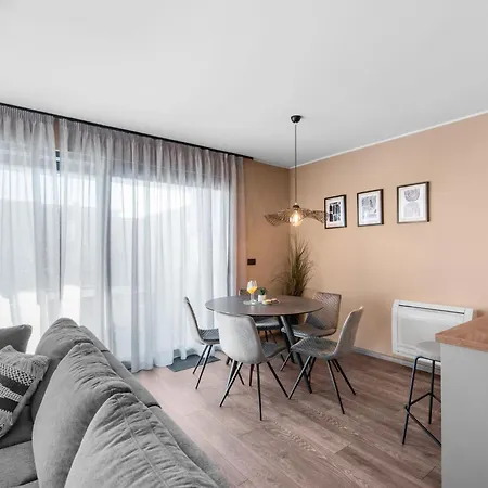 Querchus 9 With Private Pool By Interhome Apartman Karigador